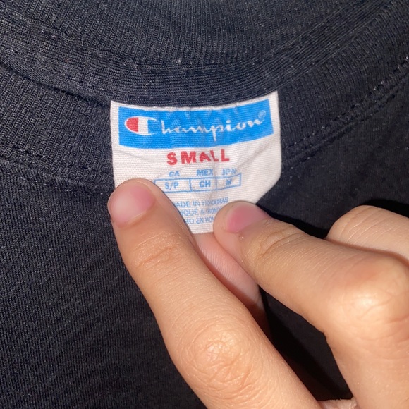 Champion black tee - Picture 7 of 7